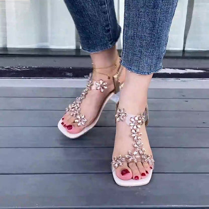 Sandales à talons hauts avec fleurs et strass