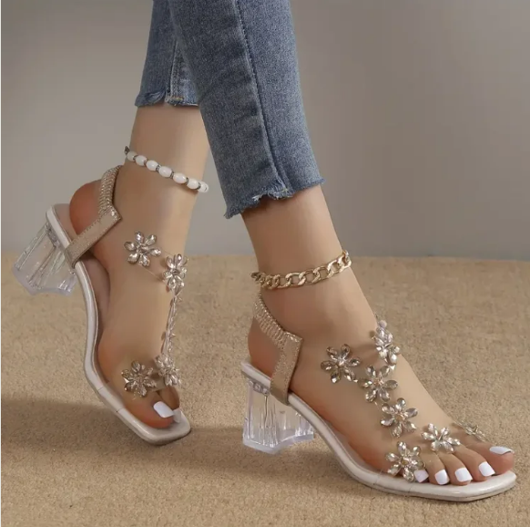 Sandales à talons hauts avec fleurs et strass