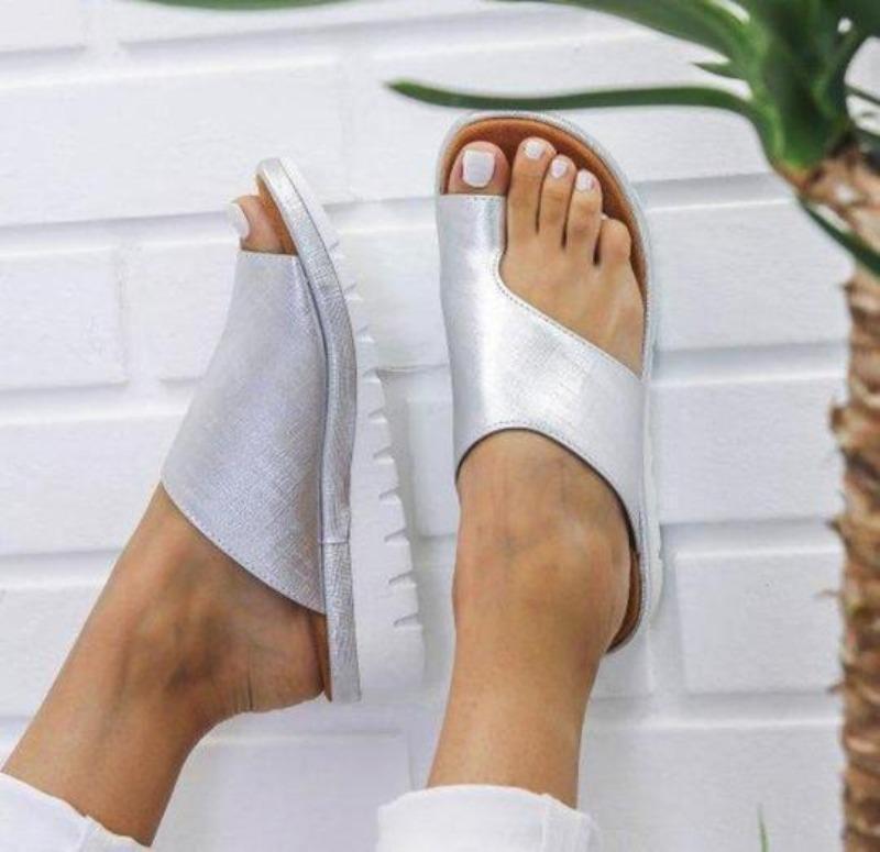 Chaussons à talons moyens pour femmes