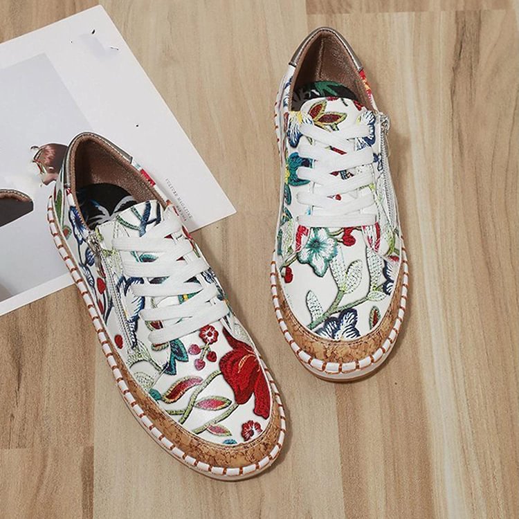 Des baskets faciles avec des fleurs