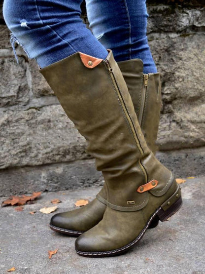 Bottes de soutien élégantes et détaillées