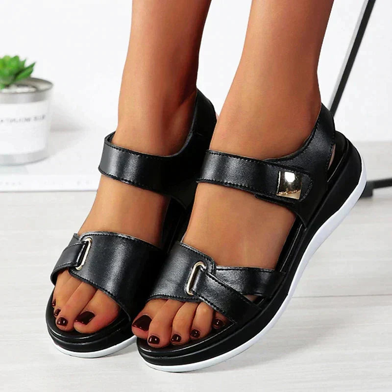 Sandales plates en cuir pour femmes