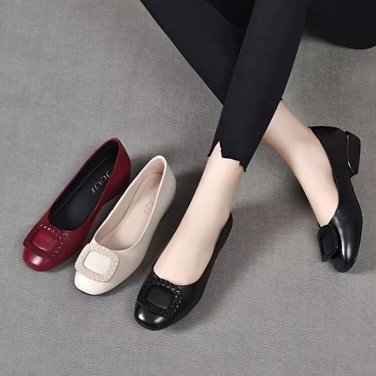 Chaussures en cuir à talons hauts pour femmes