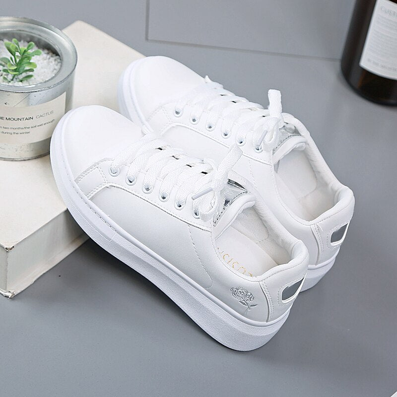 White Low Top Shoes Rose Embroidery