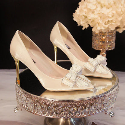 Chaussures de mariage blanches avec nœud en strass