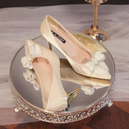 Chaussures de mariage blanches avec nœud en strass