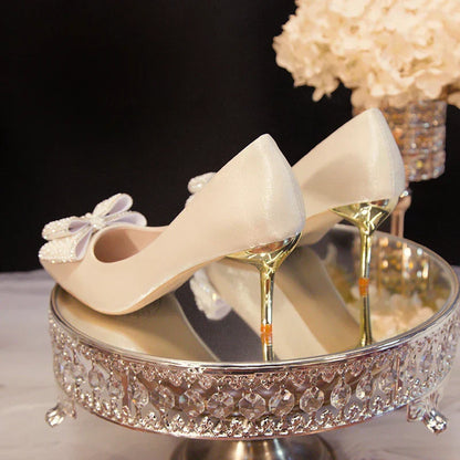 Chaussures de mariage blanches avec nœud en strass