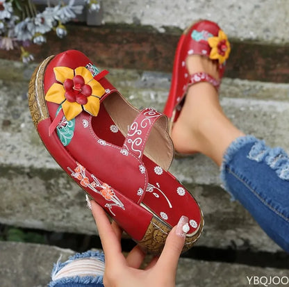 Chaussures d'été à semelles compensées et creuses avec motifs floraux