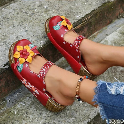 Chaussures d'été à semelles compensées et creuses avec motifs floraux