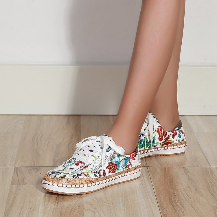 Des baskets faciles avec des fleurs